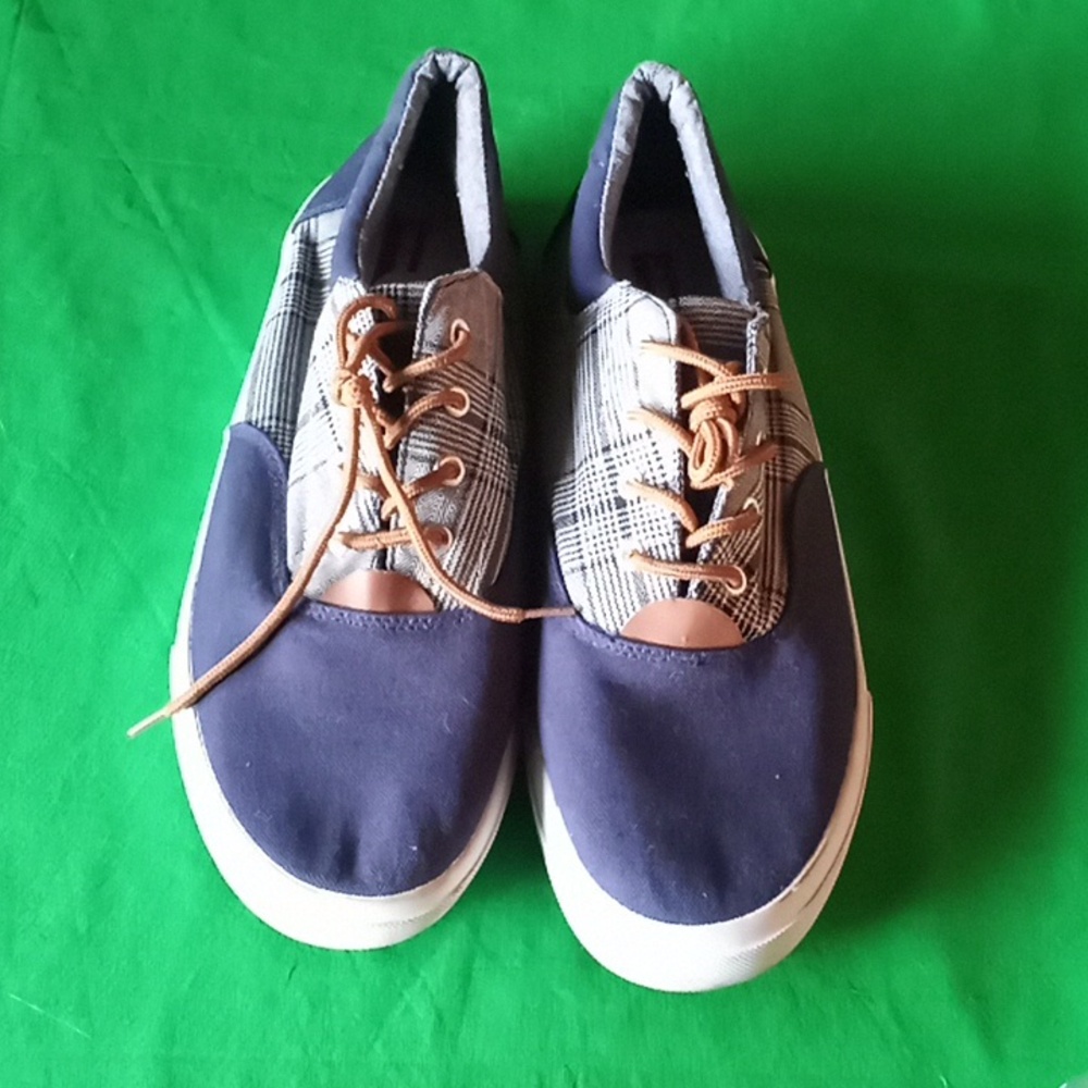 Pre-loved Unionbay shoes